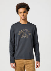 Męski Longsleeve Wrangler Ls Graphic Tee Faded Black 112357355 W7T6013642